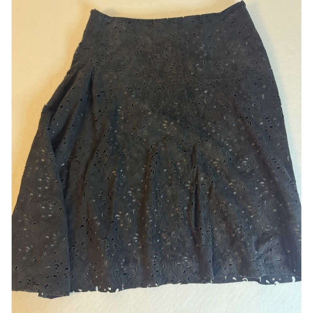 DKNY Black 100% Leather Eyelet Laser Cut Paisley Skirt Womens Size 6 Knee Length